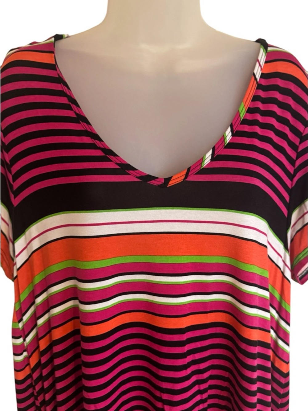 Magenta & Black Striped V-Neck Tunic w/Multicolor Bands PLUS: 1X #14 - Picture 2 of 8
